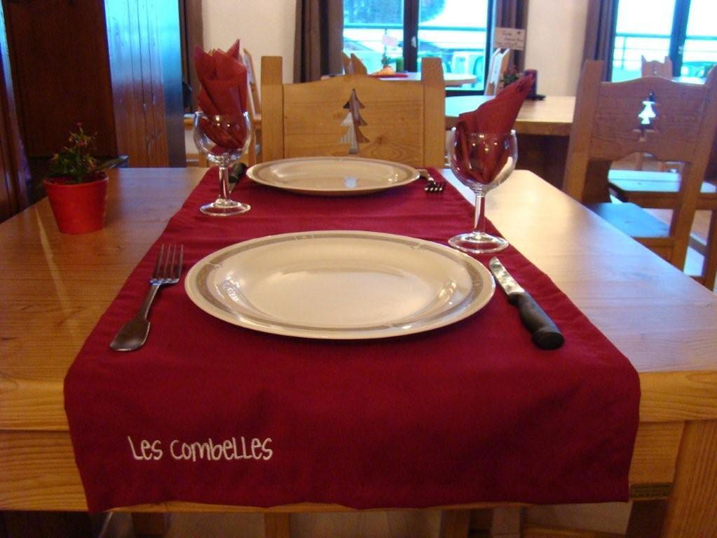 Hotel Les Combelles Châtel Exteriör bild
