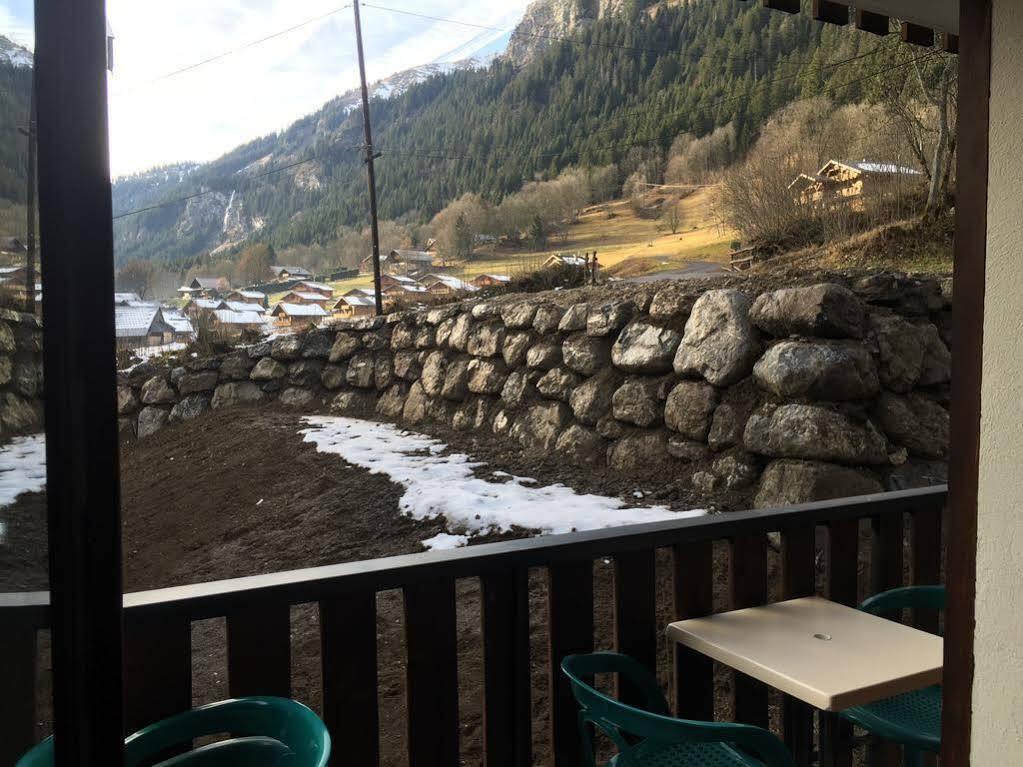 Hotel Les Combelles Châtel Exteriör bild